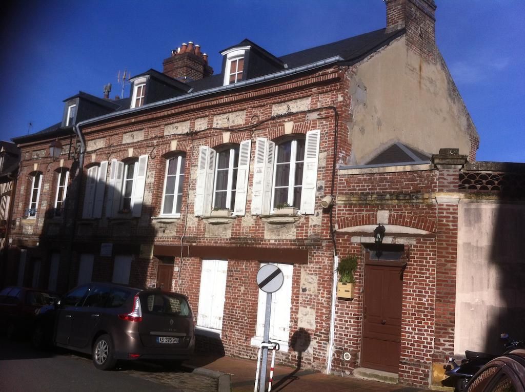 Les Charmettes Hotel Honfleur Eksteriør billede